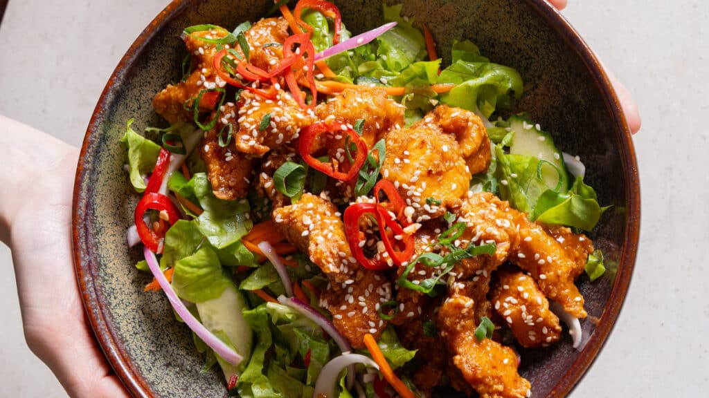 Mango chilli chicken salad